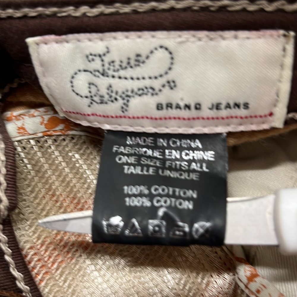 True Religion Strap Back - Picture 8 of 11